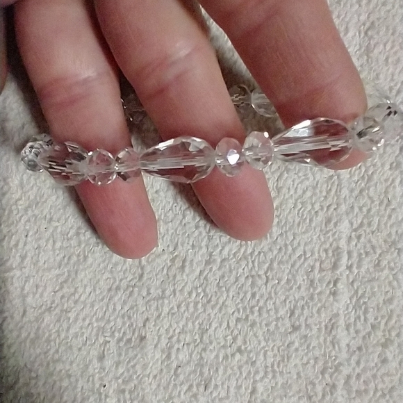Vintage Jewelry - Clear beaded faceted stretch bracelet
